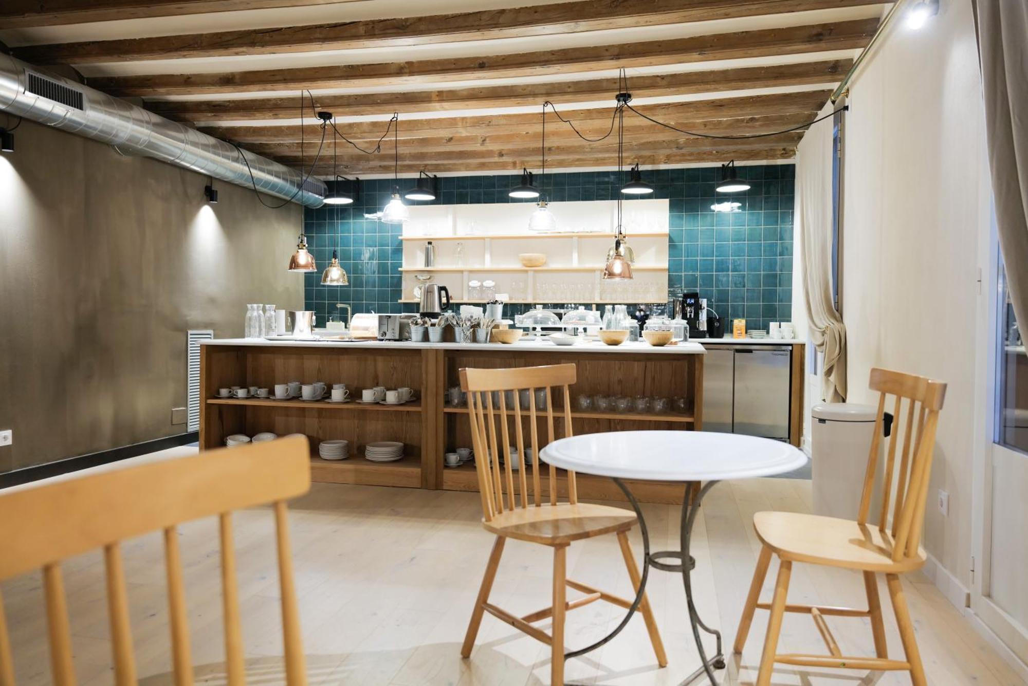 Hostal Porxos Garden Барселона Екстериор снимка
