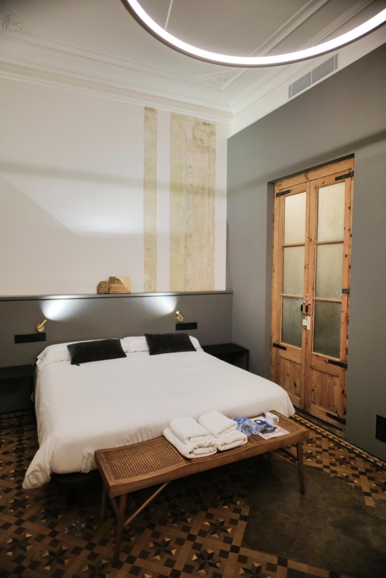 Hostal Porxos Garden Барселона Екстериор снимка