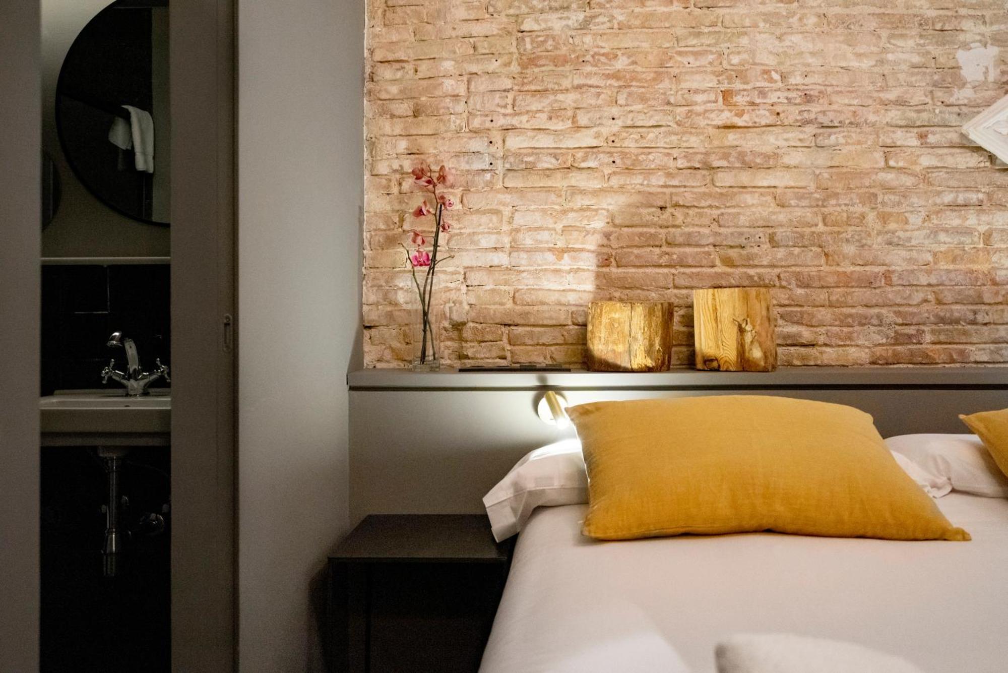 Hostal Porxos Garden Барселона Екстериор снимка